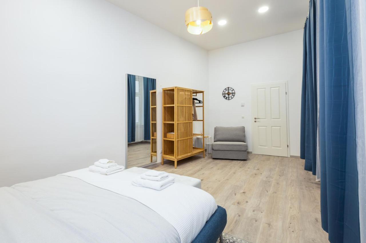 Apartament Family Deluxe A Stone Throw From The Centre And Danube *