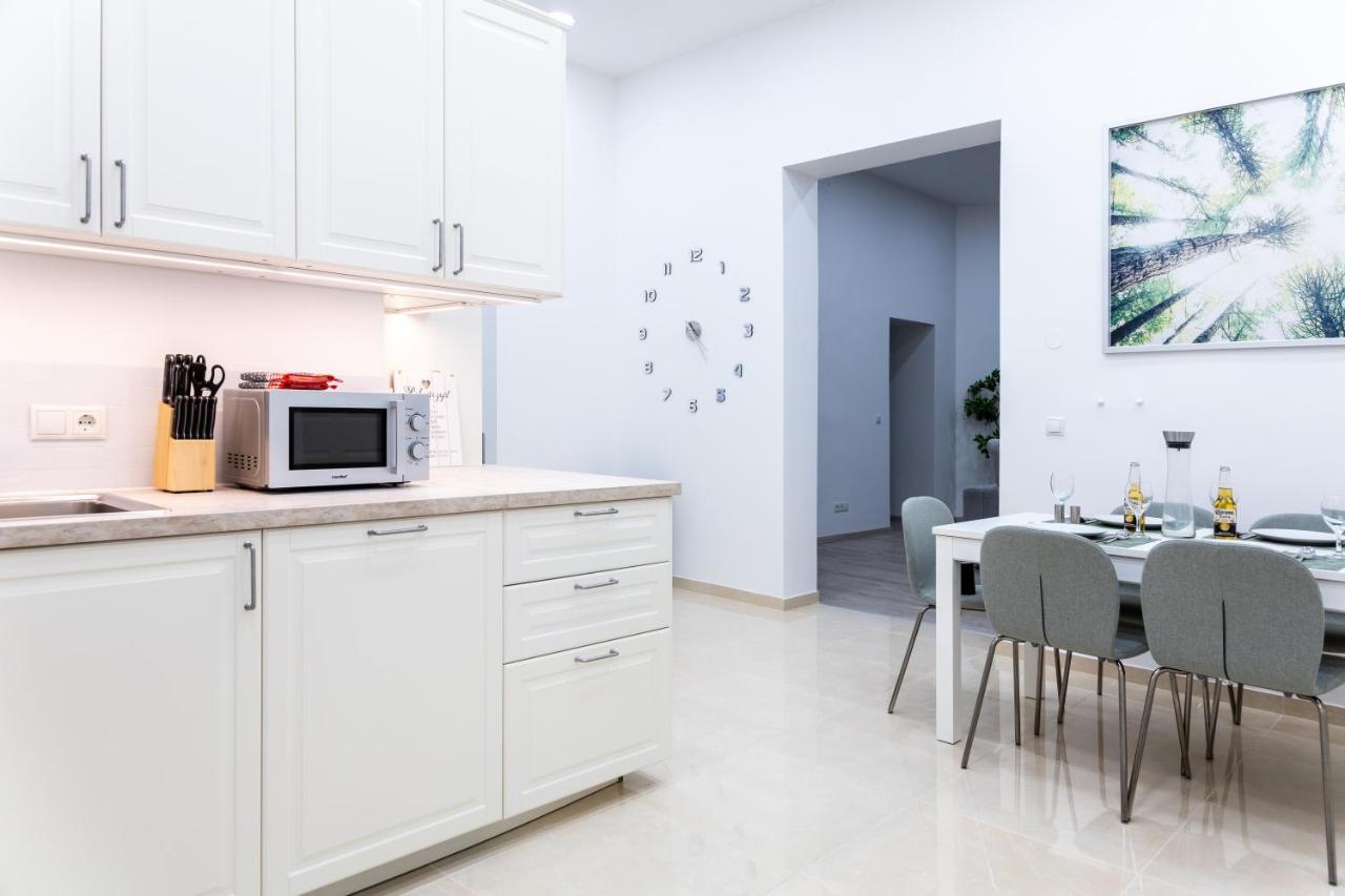 Apartament Family Deluxe A Stone Throw From The Centre And Danube Wiedeń