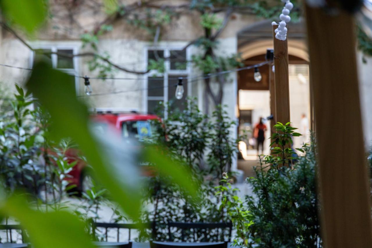 Family Deluxe A Stone Throw From The Centre And Danube Apartament *